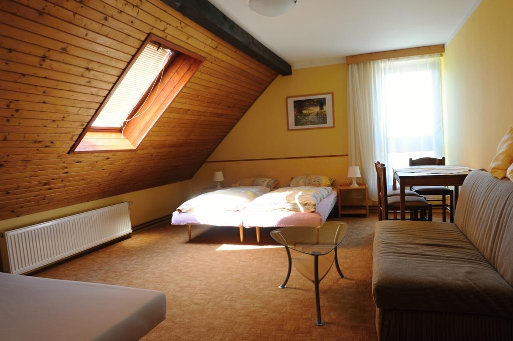 Penzion Alpina Liberec Habitación foto