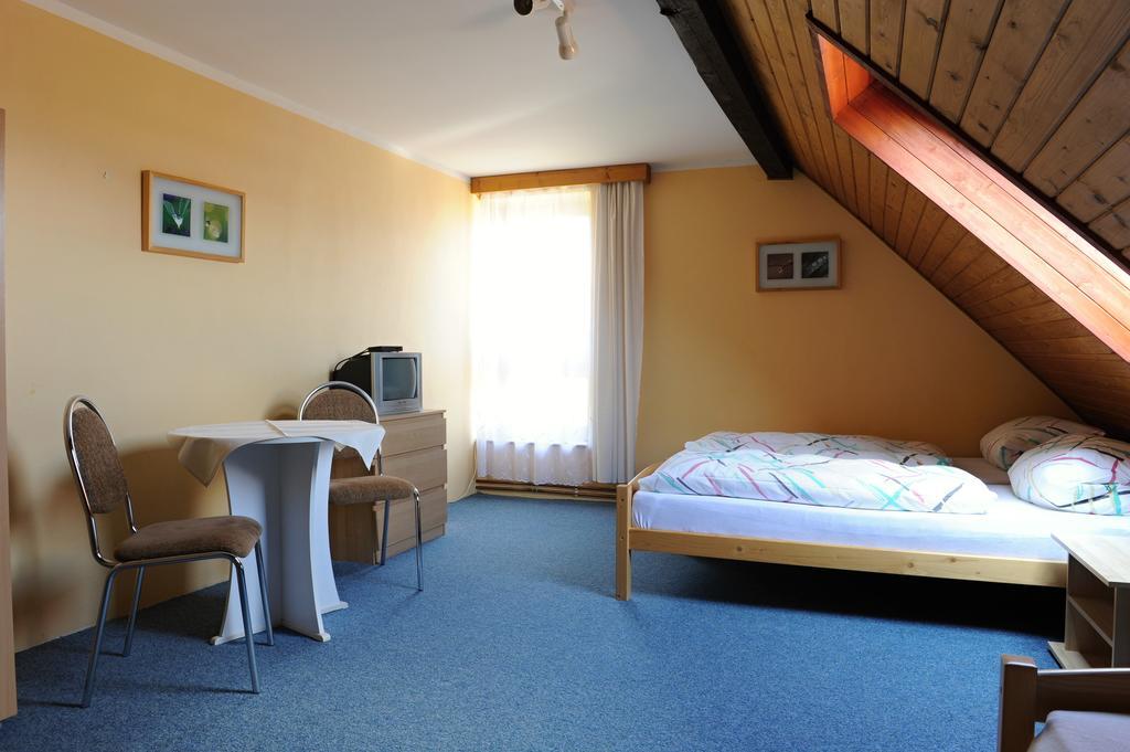 Penzion Alpina Liberec Habitación foto